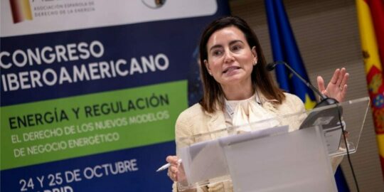 Nuria Encinar Arroyo - Dra. Derecho